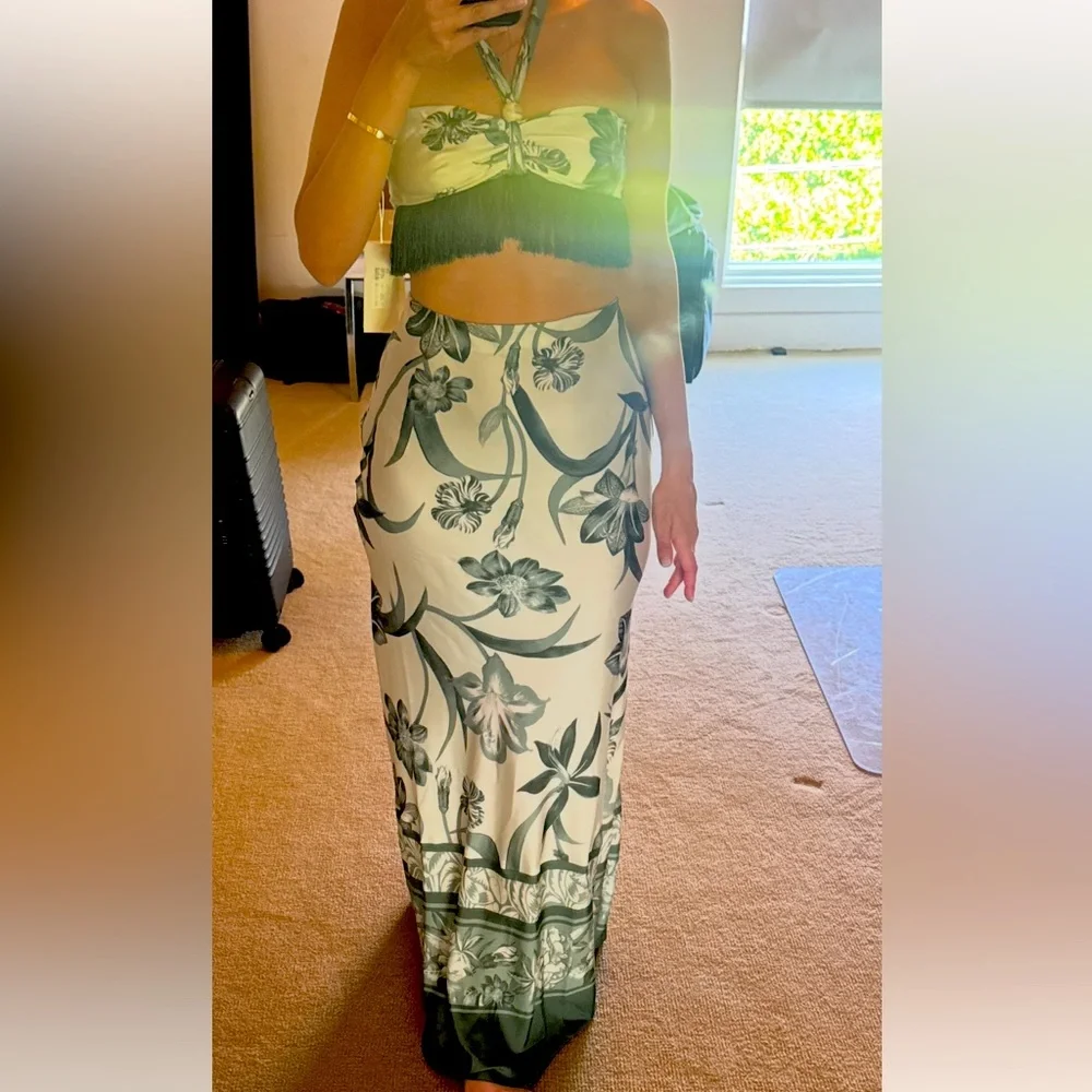 Roccoco Sand Floral Green and White Set - Picture 3 of 3